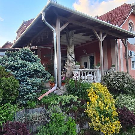 Berc Apartman Egerszalók Exteriér fotografie